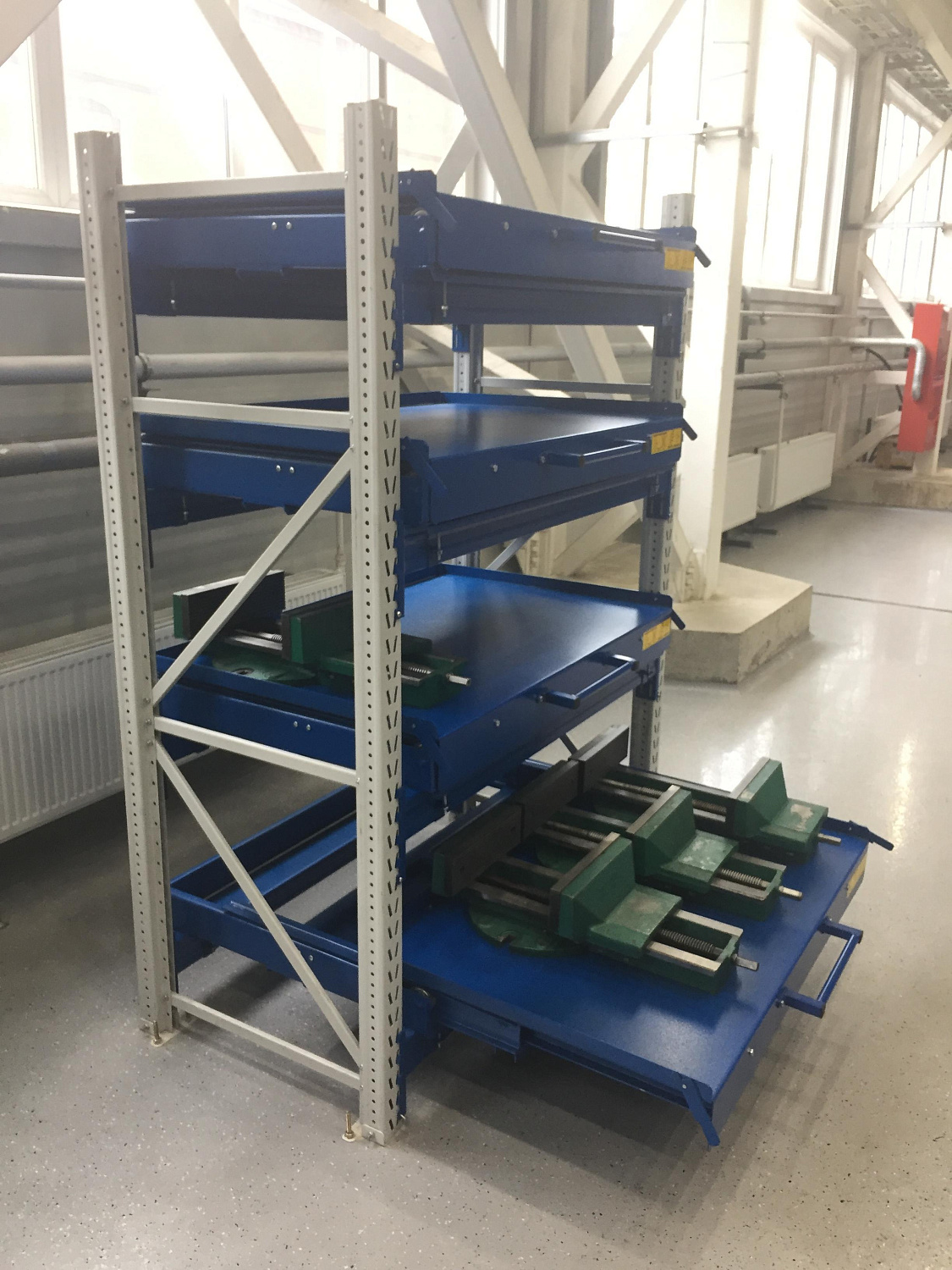 ER-00031113 Стеллаж с выкатными платформами S-HEAVY 1000/900 (4 яруса хранения)
